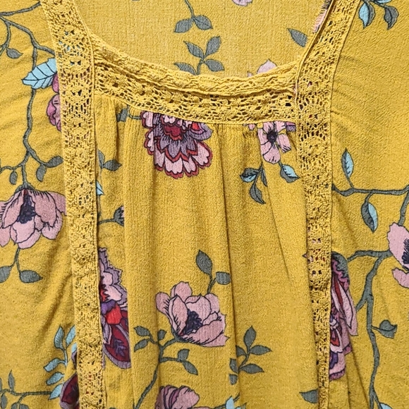 St John's Bay Blouse - Picture 3 of 4